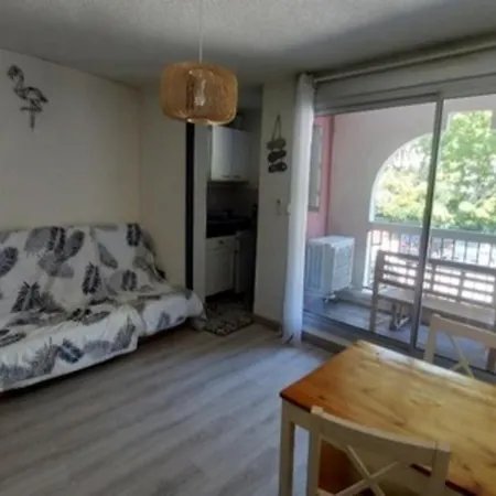 Bright With Ac, Tv, And Balcony La Grande-Motte